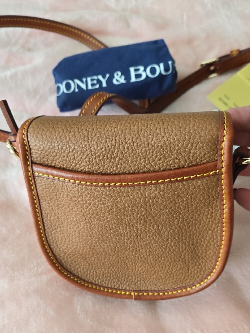 Dooney & Bourke Duck Bag In Caramel And Brown All-Weather Leather Crossbody - Picture 3 of 12